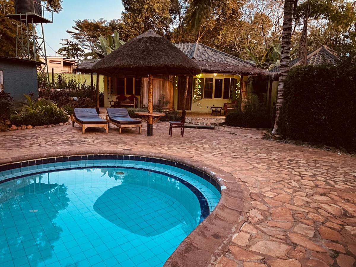 Afro Smile Hotel & Guest House - Jinja Exterior foto
