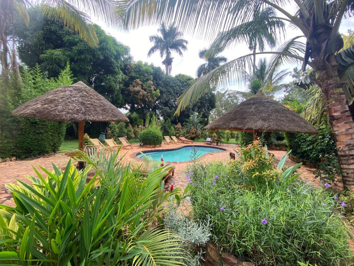 Afro Smile Hotel & Guest House - Jinja Exterior foto